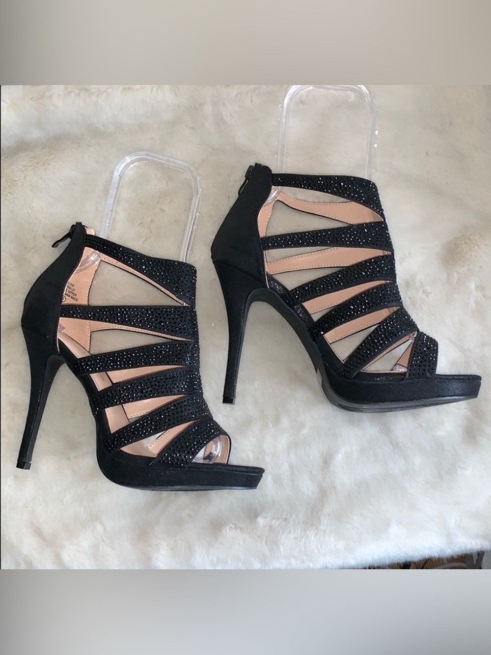 NEW!! SATIN CRYSTAL Black Cutout Stiletto Marna Size 9 Brand New in Box!